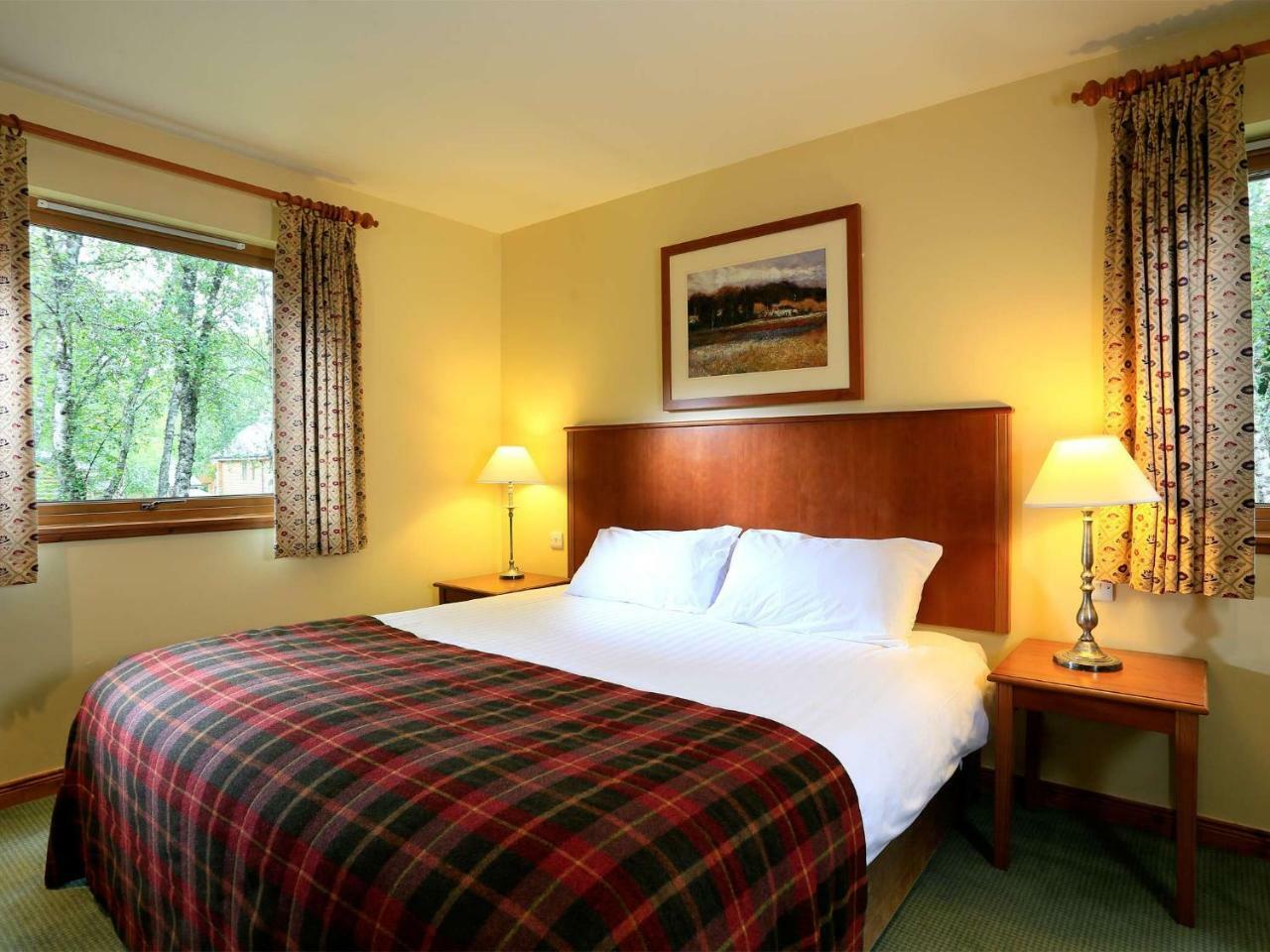 Macdonald Woodland Lodges At Macdonald Aviemore Resort Exterior foto